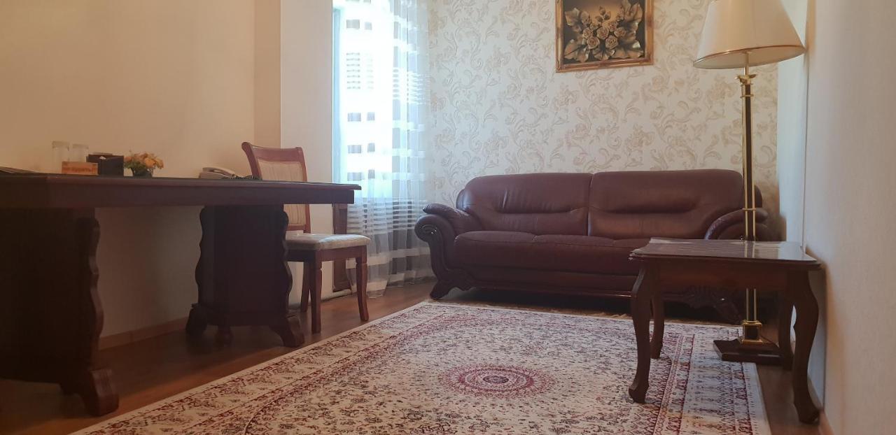 Altyn-Adam Hotel أستانا المظهر الخارجي الصورة
